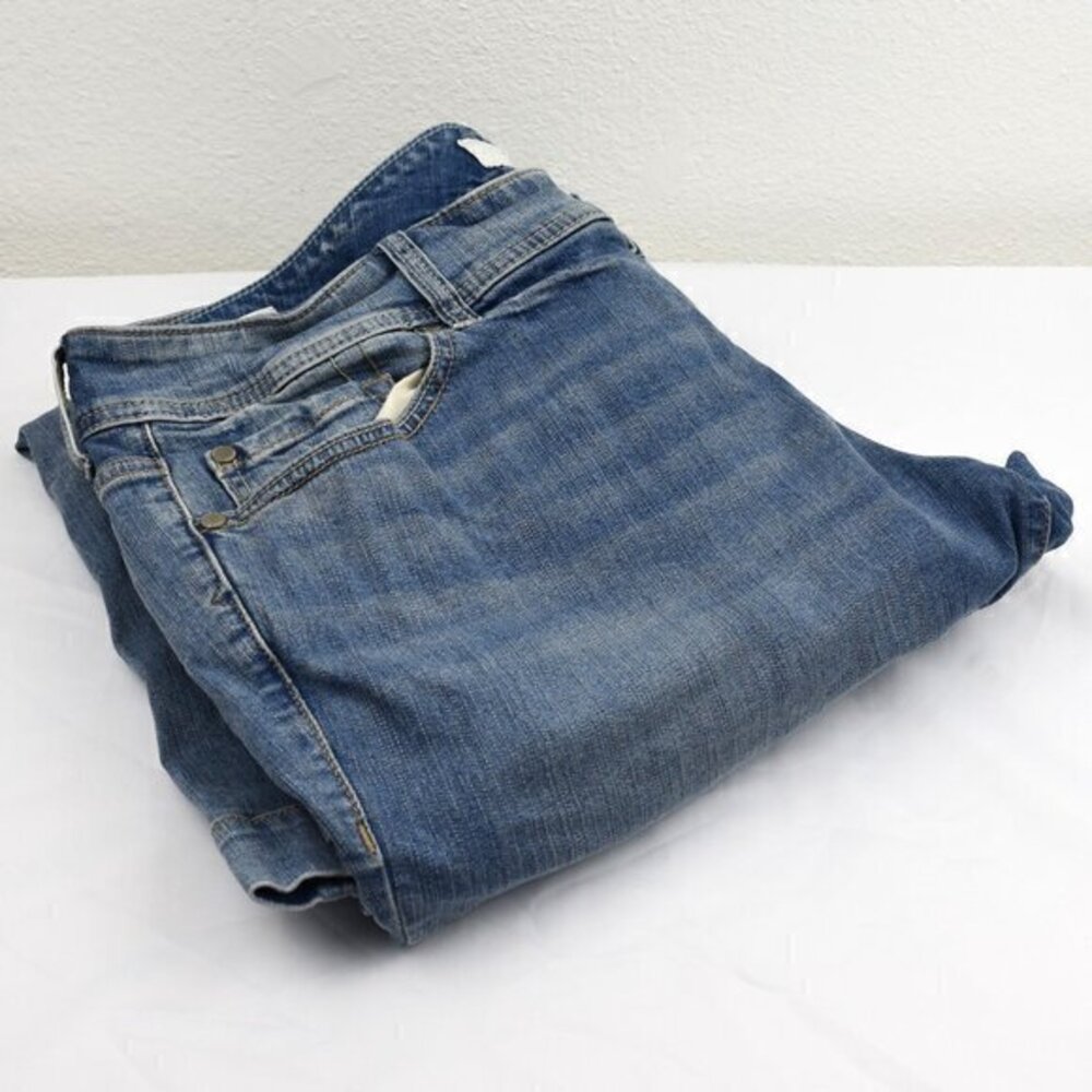 Torrid Denim Flare Jeans Size 18XS Color Blue Gently‎ Used Condition